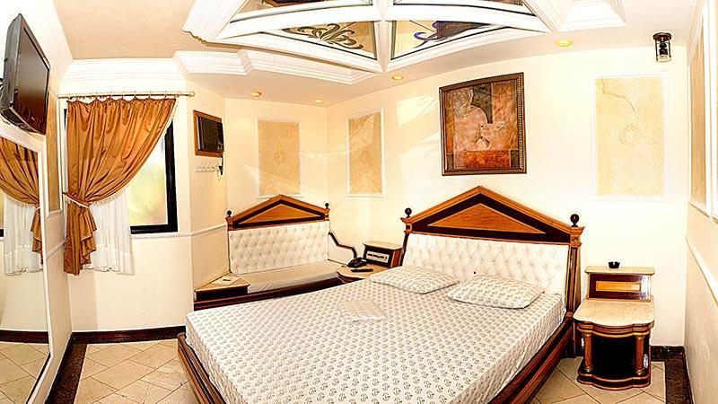Motel Villa Di Roma (Adults Only) Гуаружа Экстерьер фото